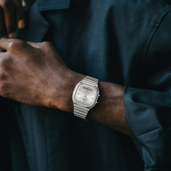 Reloj Vintage correa de Acero inoxidable AQ-240E-7A