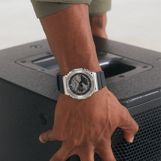 Reloj G-shock correa de resina GM-2100-1A