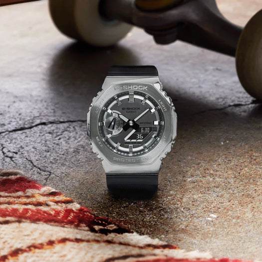 Reloj G-shock correa de resina GM-2100-1A