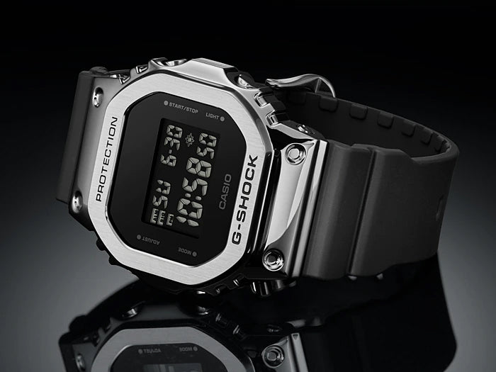 Reloj G-SHOCK Héroes correa de resina GM-5600-1